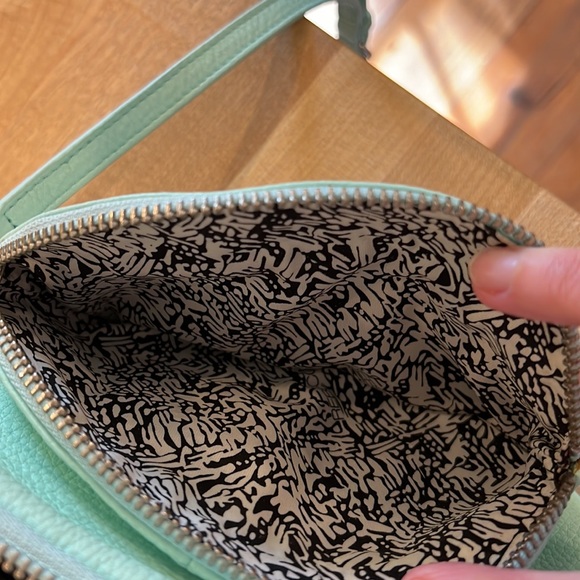 Rebecca Minkoff mint leather crossbody bag - Picture 12 of 13